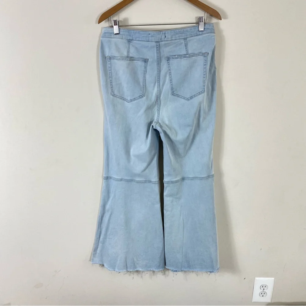 Free People Youthquake Cropped Flare Jeans in Bleach Out Light Wash - 32 - Picture 12 of 16